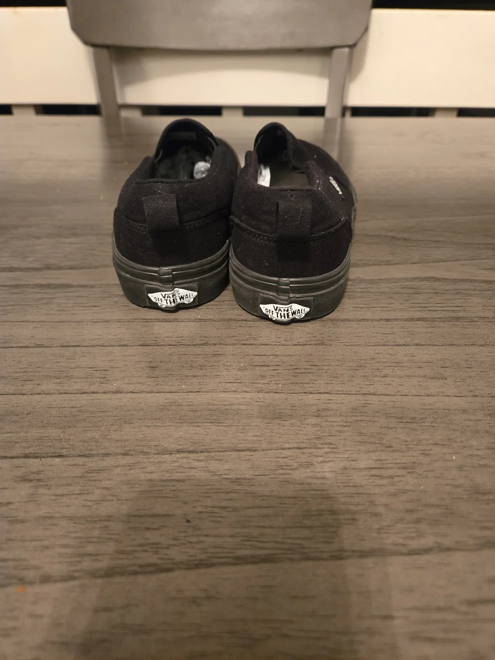 Vans Slip-On Low Top Sneakers in Black